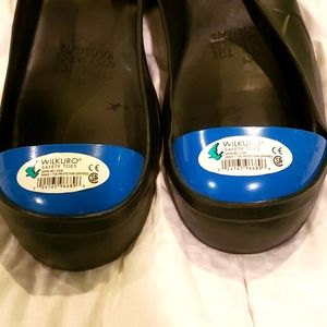 Safety toes slip ons